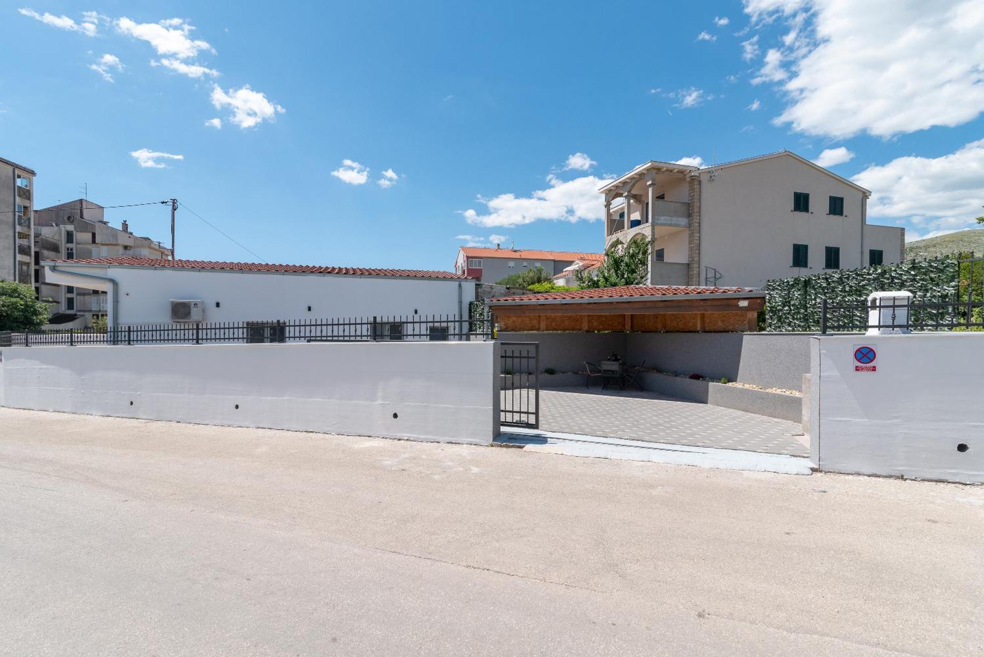 Apartman Dino Трогир Экстерьер фото