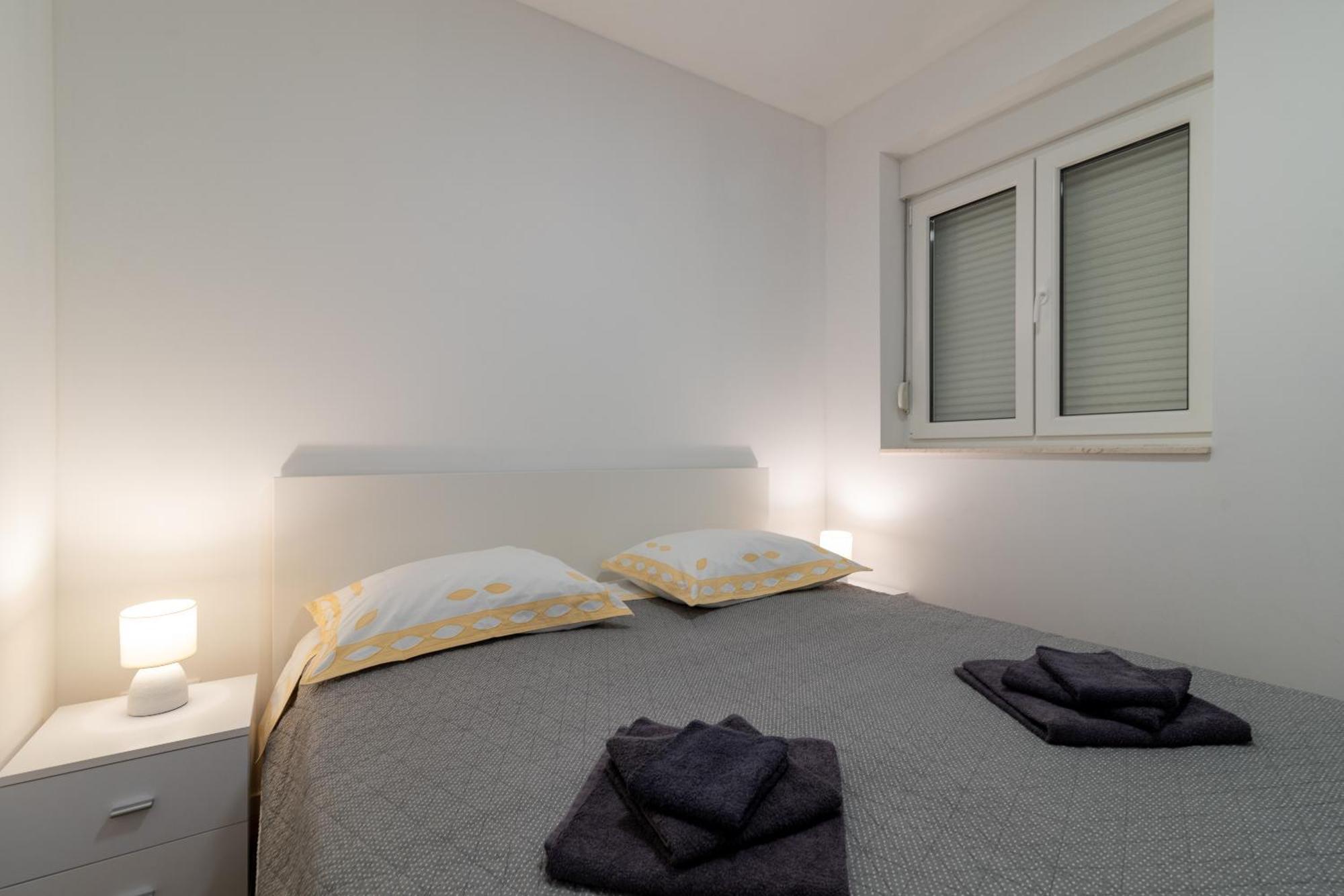 Apartman Dino Трогир Экстерьер фото